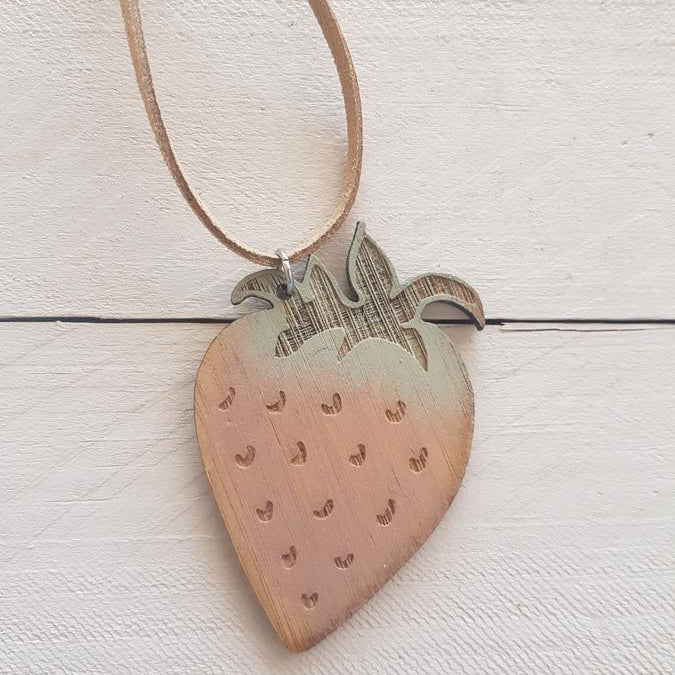 SQUIRREL HOUSE - Strawberry Fields Necklace